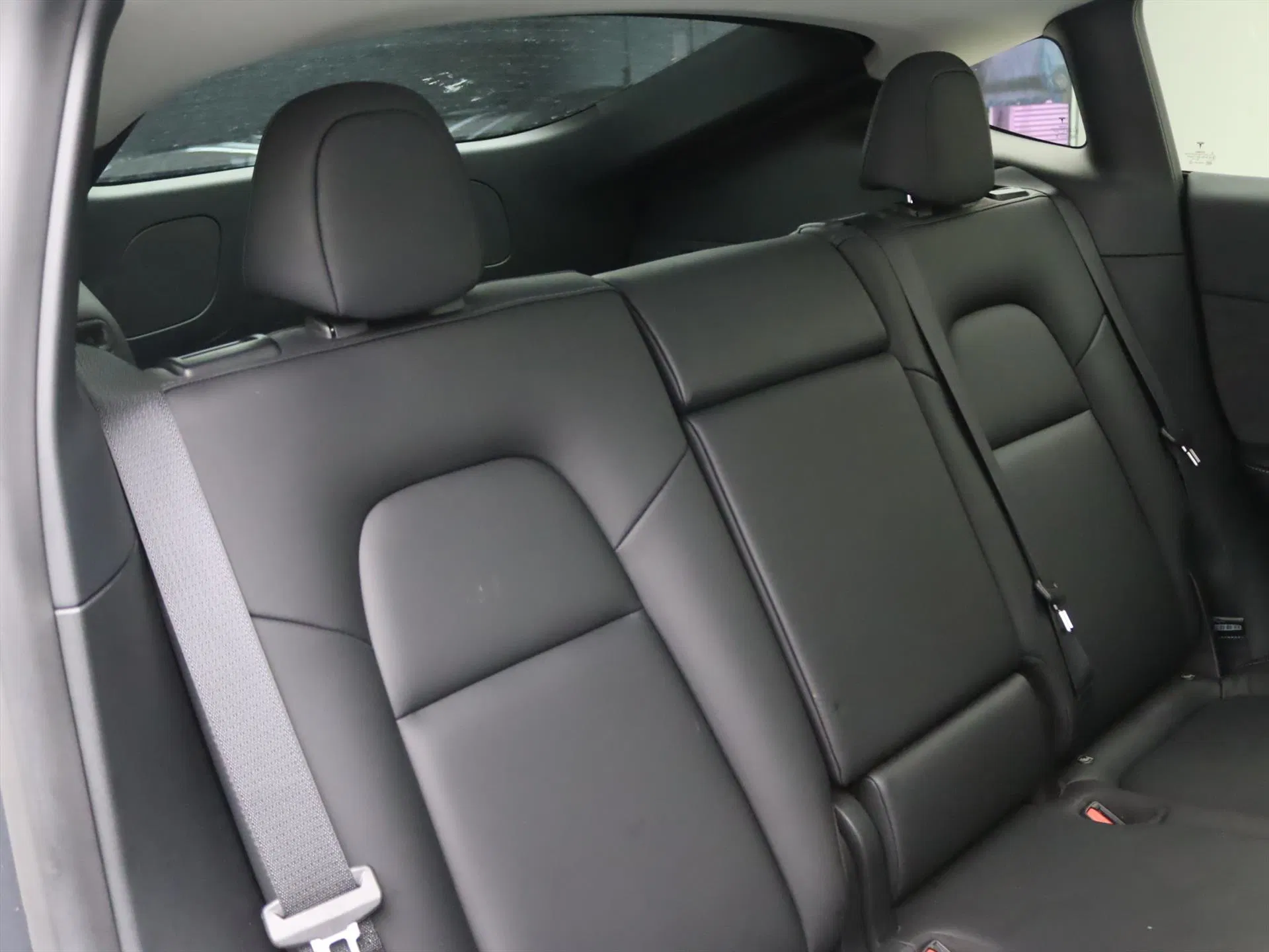 Tesla Model Y LR AWD 351hp 91,1%- IVA dedutivel - Image 3